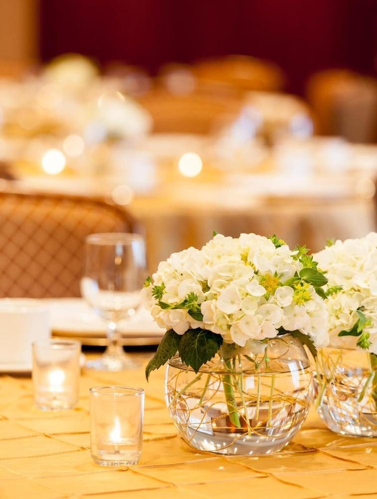 Ann Arbor Regent Hotel And Suites Екстериор снимка