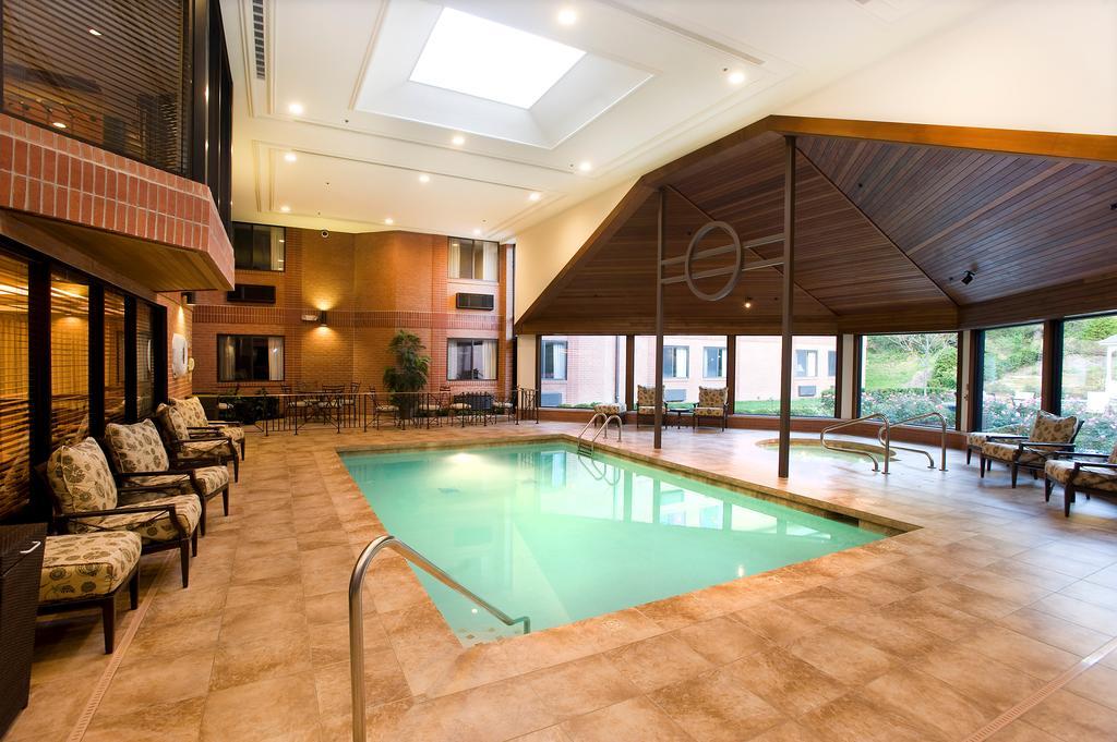 Ann Arbor Regent Hotel And Suites Екстериор снимка