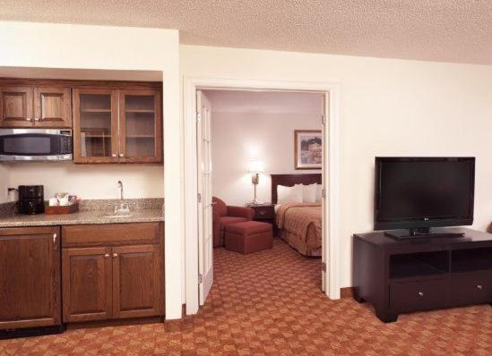 Ann Arbor Regent Hotel And Suites Екстериор снимка